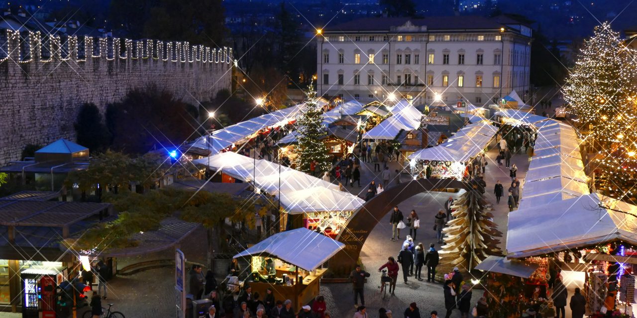 Al mercatino di Natale di Trento in sicurezza